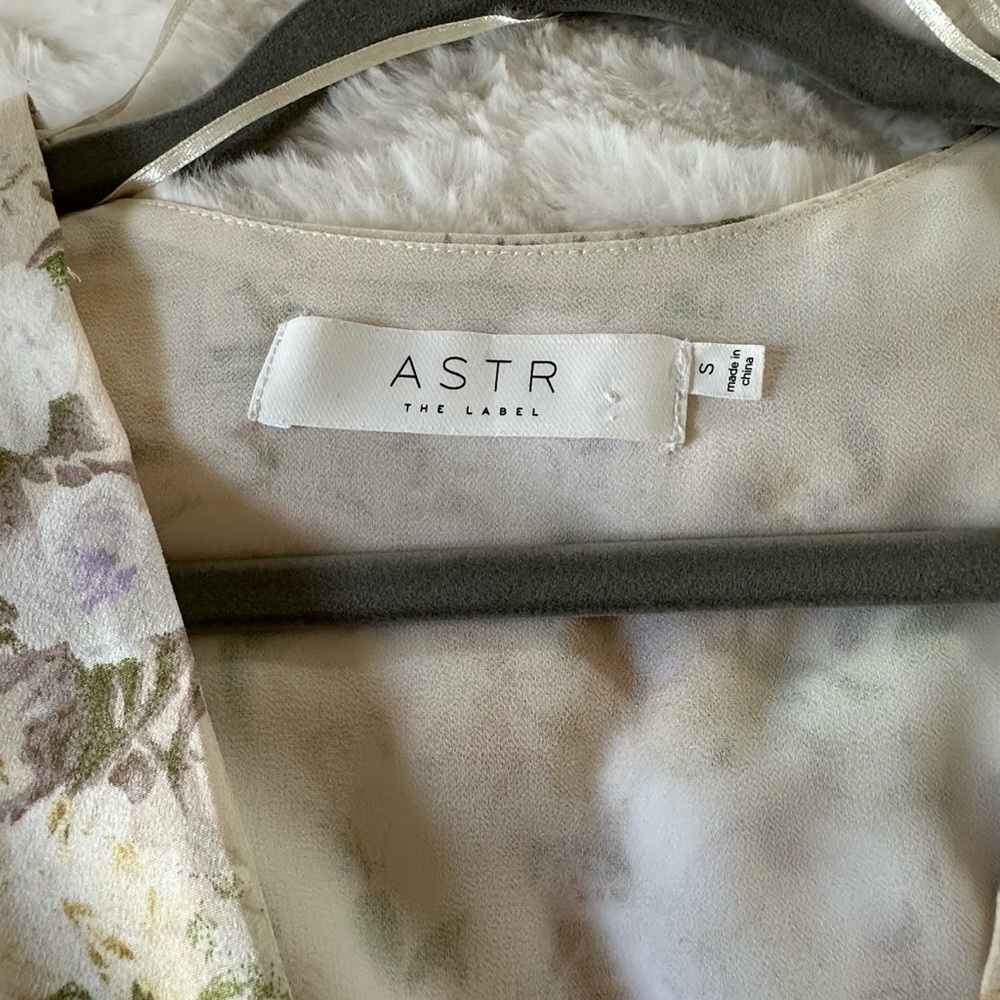 Astr Yellow and Gold Long Sleeve Fit and Flare Dress - Picture 3 of 6
